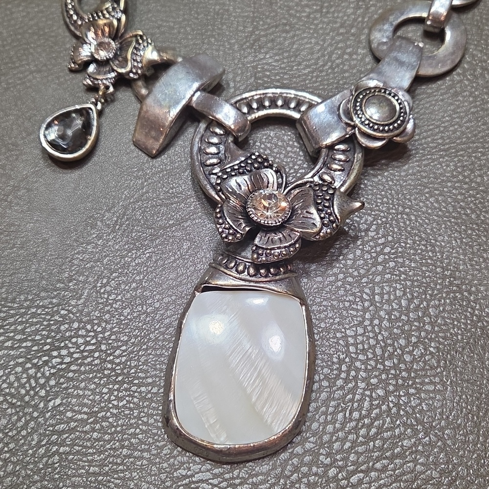 Vintage Silver and Black Ladie's Necklace ❤️ - Picture 2 of 8